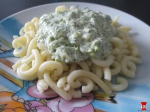 Cestoviny s brokolicovou omáčkou