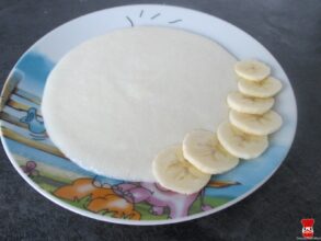 Krupicová kaša s banánom