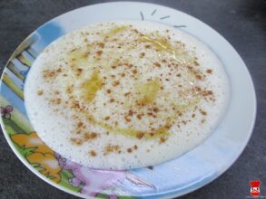 Krupicová kaša so škoricou a medom