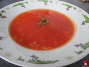 Paradajková polievka s ryžou