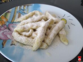 Zemiakové šúľance so strúhankou