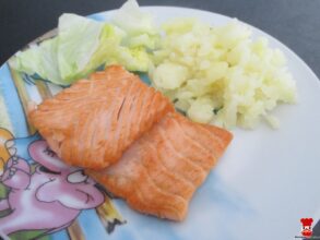Pečený losos so zemiakmi