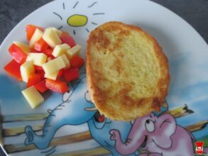 Sendvič vo vajíčku, syr a paprika