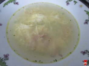 Cesnačka so šunkou a vajíčkom